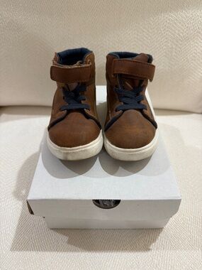 wonder nation Brown High-Top Sneakers with Navy Details